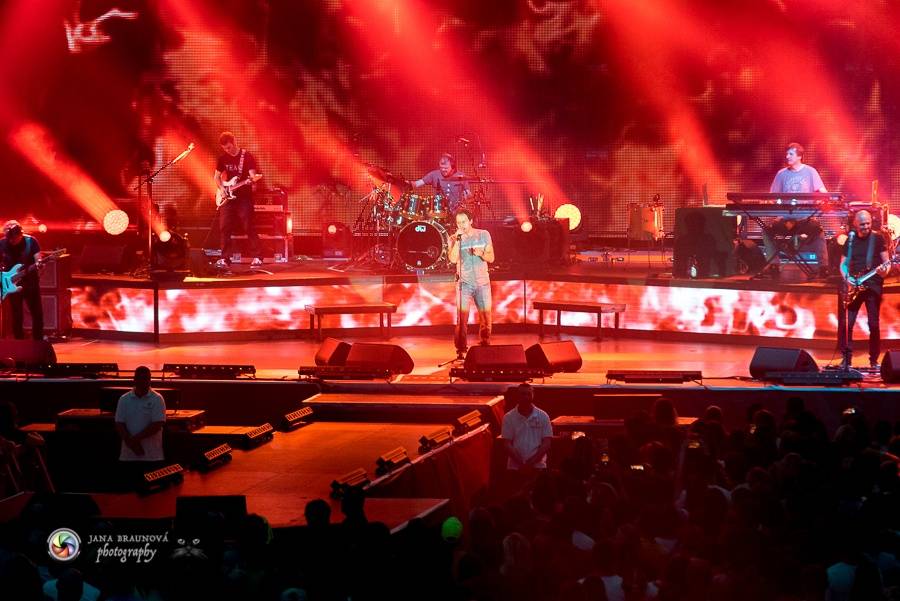 Pavol Habera s kapelou Team rozžhavil plzeňský zimní stadion