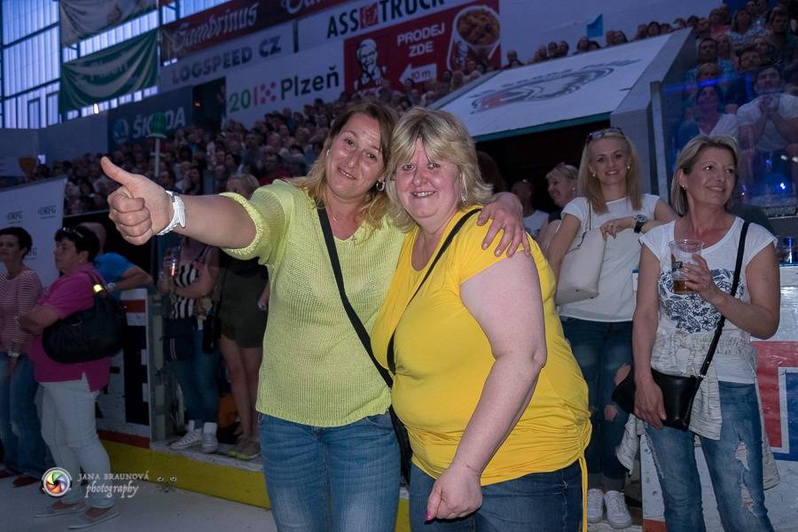 Pavol Habera s kapelou Team rozžhavil plzeňský zimní stadion