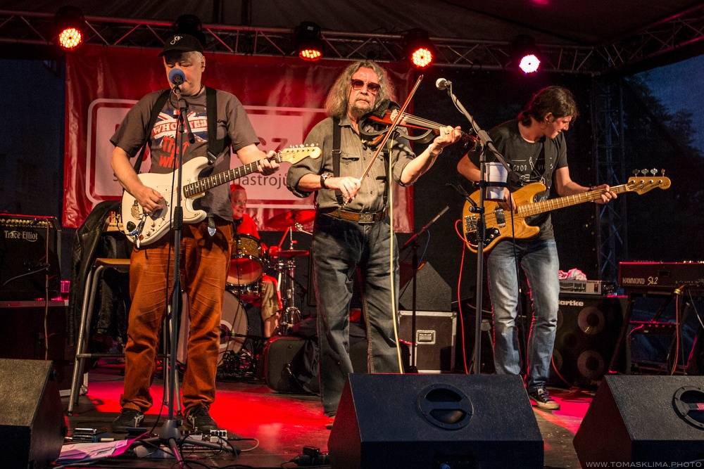 Slivenecké letnice podesáté: hvězdami byli Plastic People Of The Universe, Tichá dohoda i Žlutý pes