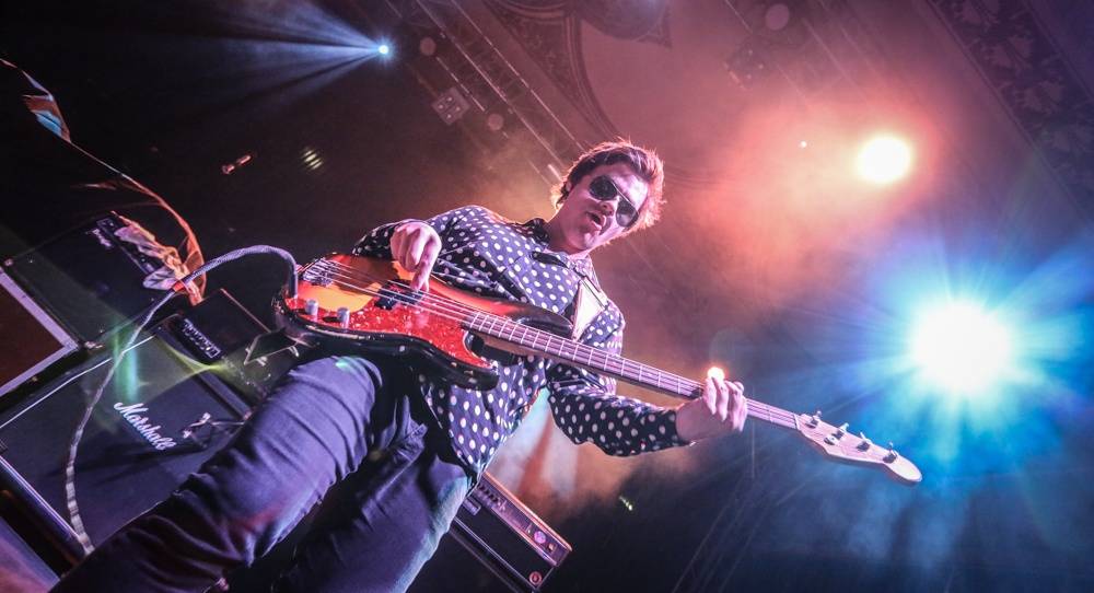 Simon Neil z Biffy Clyro řval jako lev a s ním i stovky lidí v Lucerně