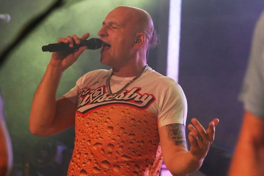 Tři sestry a Vypsaná Fixa zahráli mutěnickým vinařům