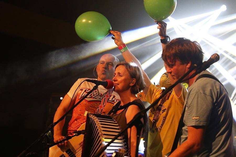 Tři sestry a Vypsaná Fixa zahráli mutěnickým vinařům