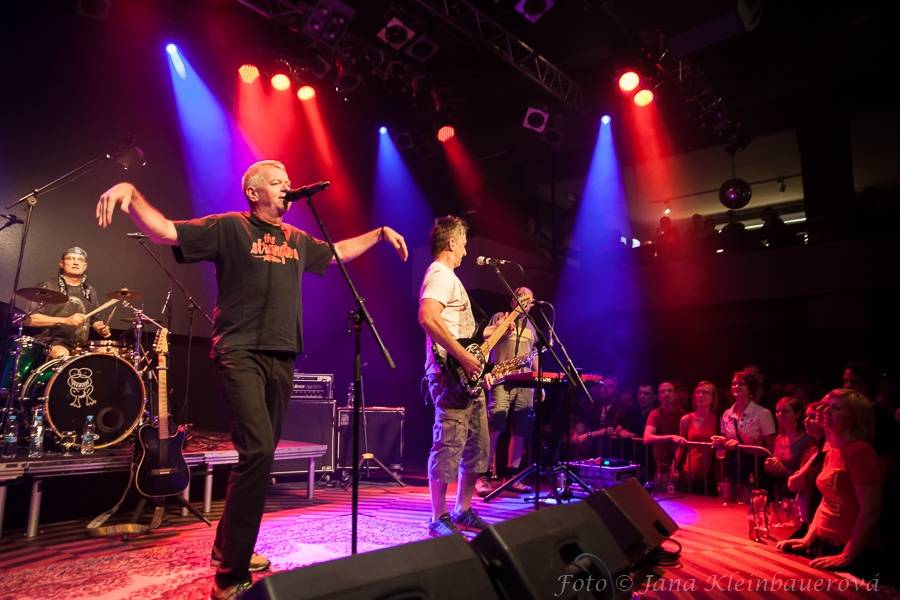 Mňága a Žďorp před třicítkou: V Praze fanoušky bavili od začátku až do konce