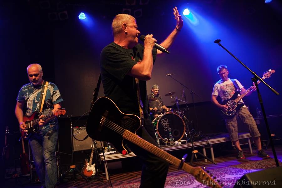 Mňága a Žďorp před třicítkou: V Praze fanoušky bavili od začátku až do konce