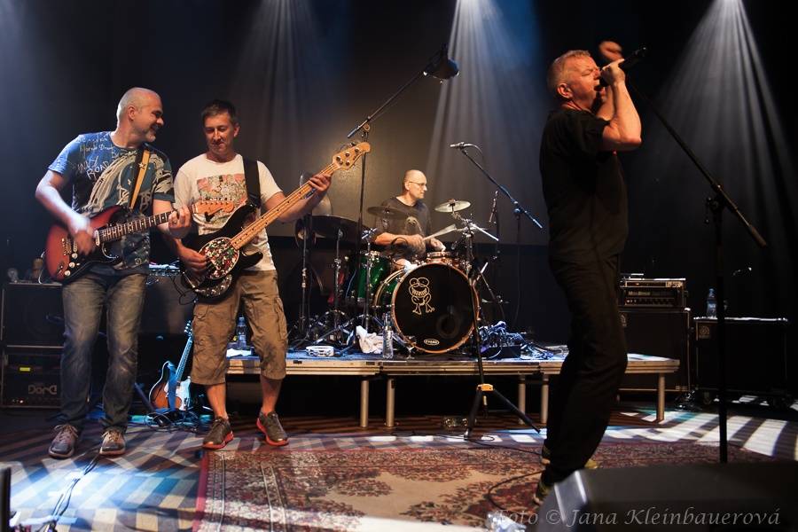 Mňága a Žďorp před třicítkou: V Praze fanoušky bavili od začátku až do konce