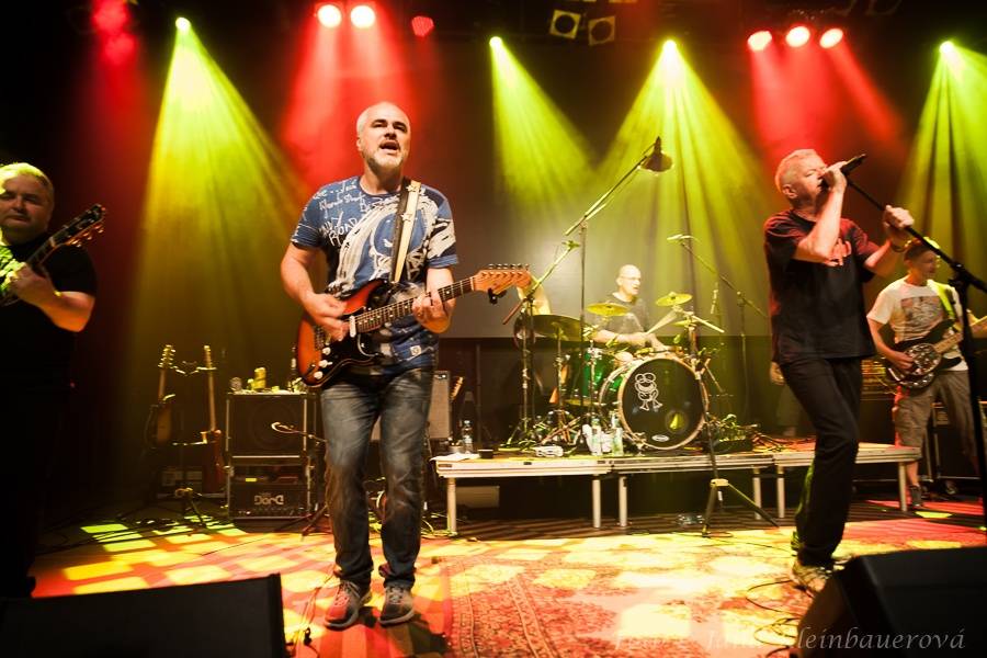 Mňága a Žďorp před třicítkou: V Praze fanoušky bavili od začátku až do konce