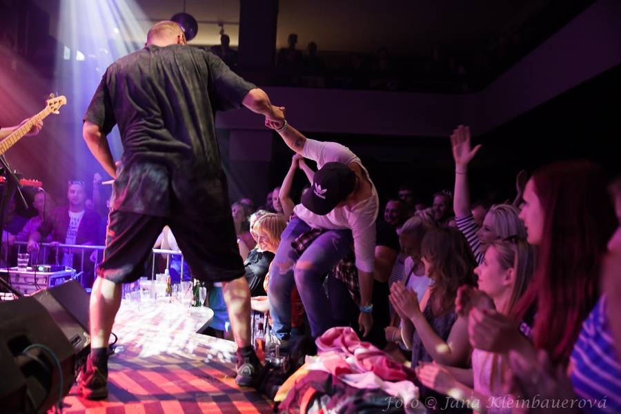 Mňága a Žďorp před třicítkou: V Praze fanoušky bavili od začátku až do konce