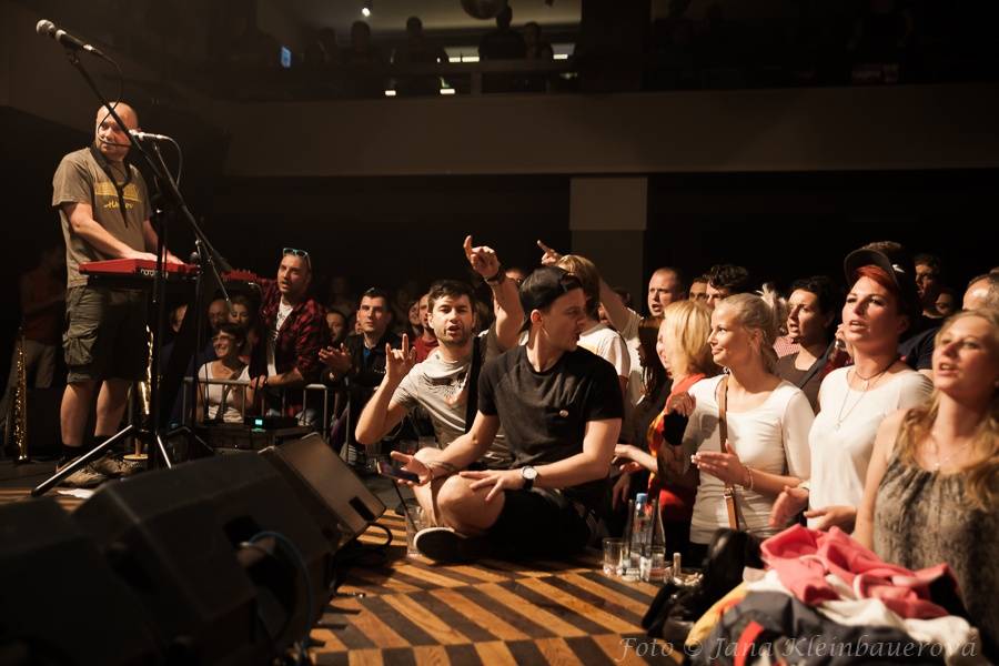 Mňága a Žďorp před třicítkou: V Praze fanoušky bavili od začátku až do konce