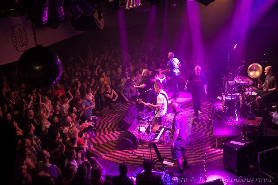 Mňága a Žďorp před třicítkou: V Praze fanoušky bavili od začátku až do konce