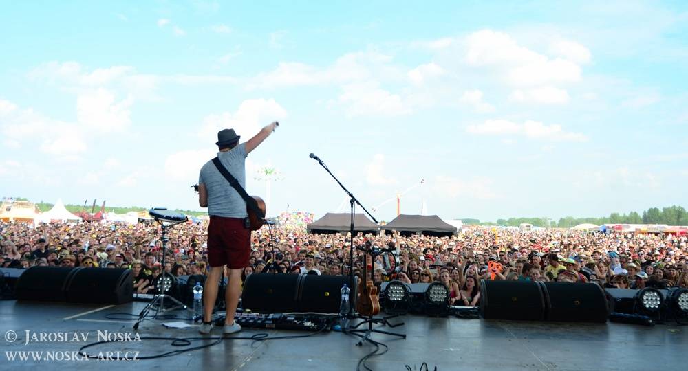 Votvírák přitáhl do Milovic davy: V první den vystoupili Mig 21, Chinaski, Rybičky 48, Voxel i Wohnout