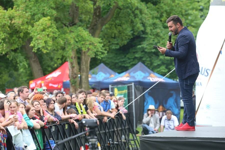 Topfest dorazil ze Slovenska poprvé na Moravu: na zámku Slavkov hráli Chinaski, Čechomor i Miro Žbirka