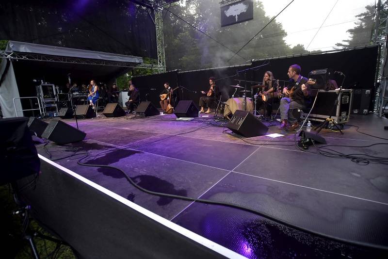 Pražský Respect festival: Diváky oslnili Diwan Saz, Zuco 103 a další kapely z celého světa