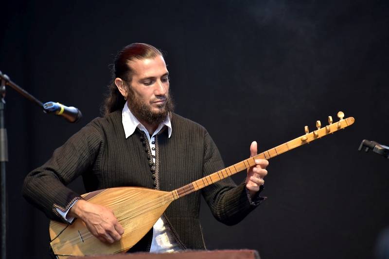 Pražský Respect festival: Diváky oslnili Diwan Saz, Zuco 103 a další kapely z celého světa