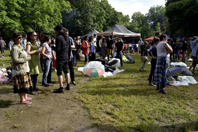 Pražský Respect festival: Diváky oslnili Diwan Saz, Zuco 103 a další kapely z celého světa