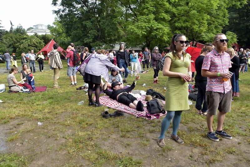 Pražský Respect festival: Diváky oslnili Diwan Saz, Zuco 103 a další kapely z celého světa