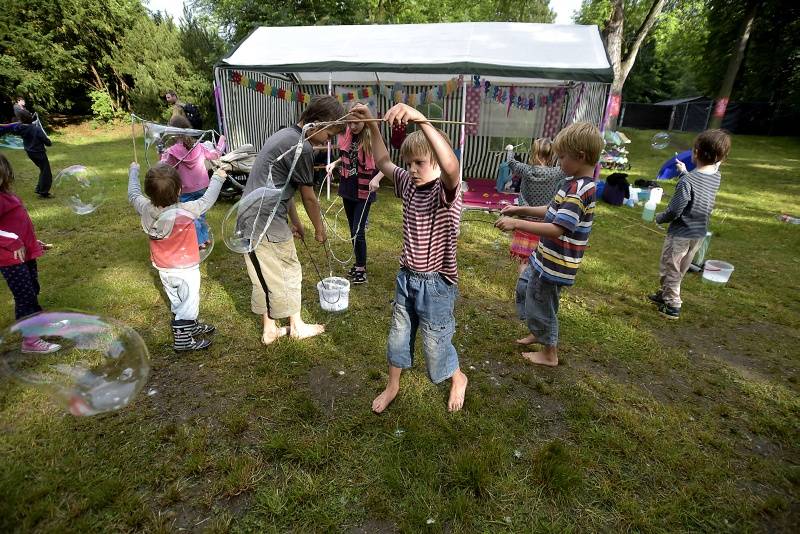 Pražský Respect festival: Diváky oslnili Diwan Saz, Zuco 103 a další kapely z celého světa