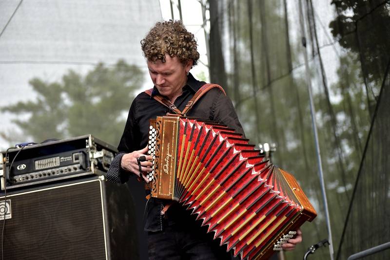 Pražský Respect festival: Diváky oslnili Diwan Saz, Zuco 103 a další kapely z celého světa