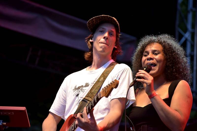 Pražský Respect festival: Diváky oslnili Diwan Saz, Zuco 103 a další kapely z celého světa