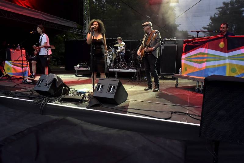 Pražský Respect festival: Diváky oslnili Diwan Saz, Zuco 103 a další kapely z celého světa