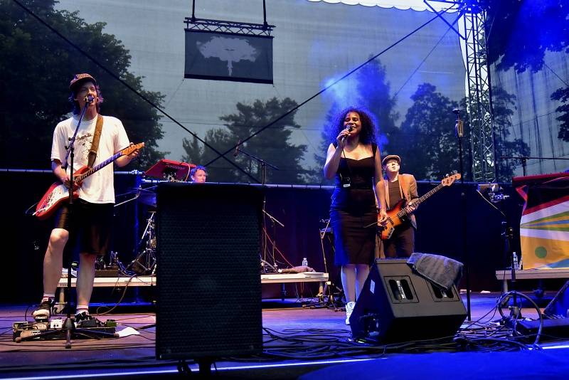 Pražský Respect festival: Diváky oslnili Diwan Saz, Zuco 103 a další kapely z celého světa