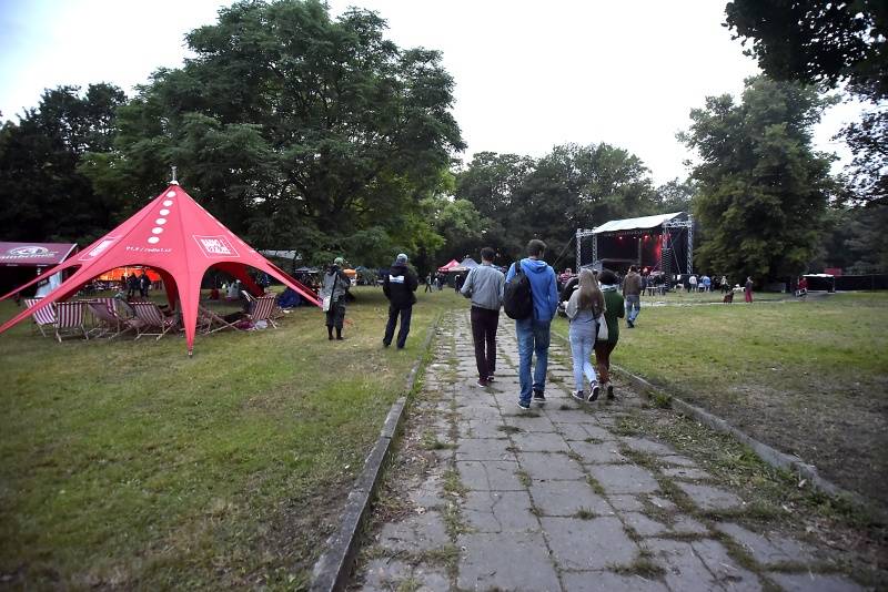 Pražský Respect festival: Diváky oslnili Diwan Saz, Zuco 103 a další kapely z celého světa