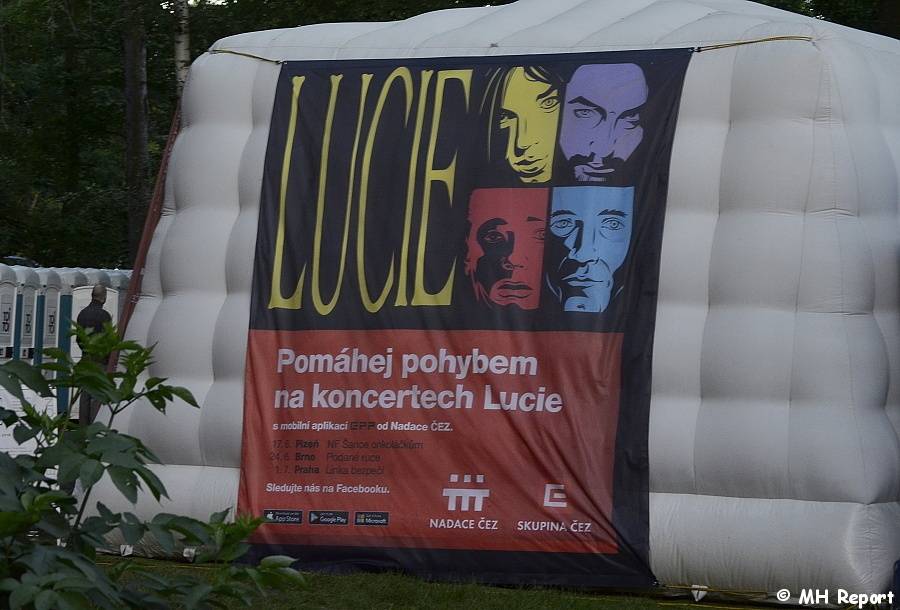 Lucie v Plzni oslavila třicetiny: Narvaný amfiteátr bouřil!