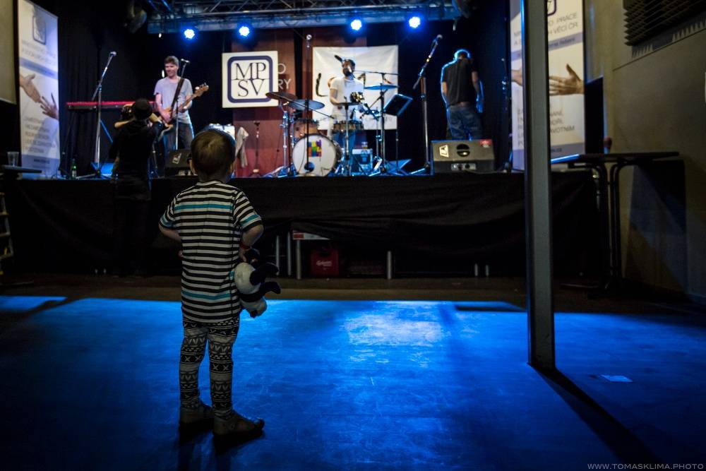 Tata Bojs zahráli v Cargo Gallery všem tatínkům