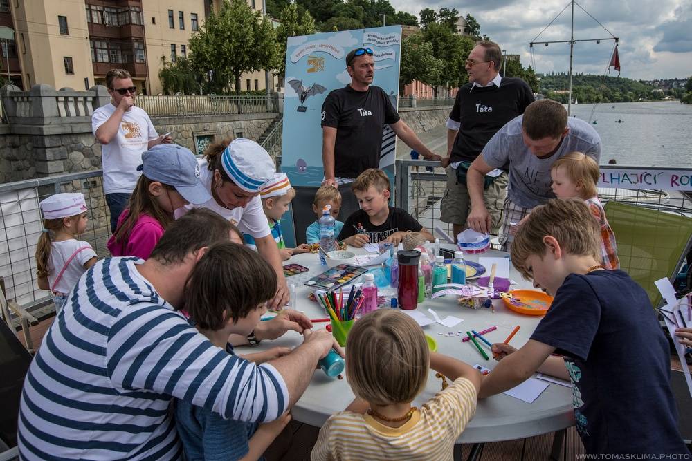 Tata Bojs zahráli v Cargo Gallery všem tatínkům