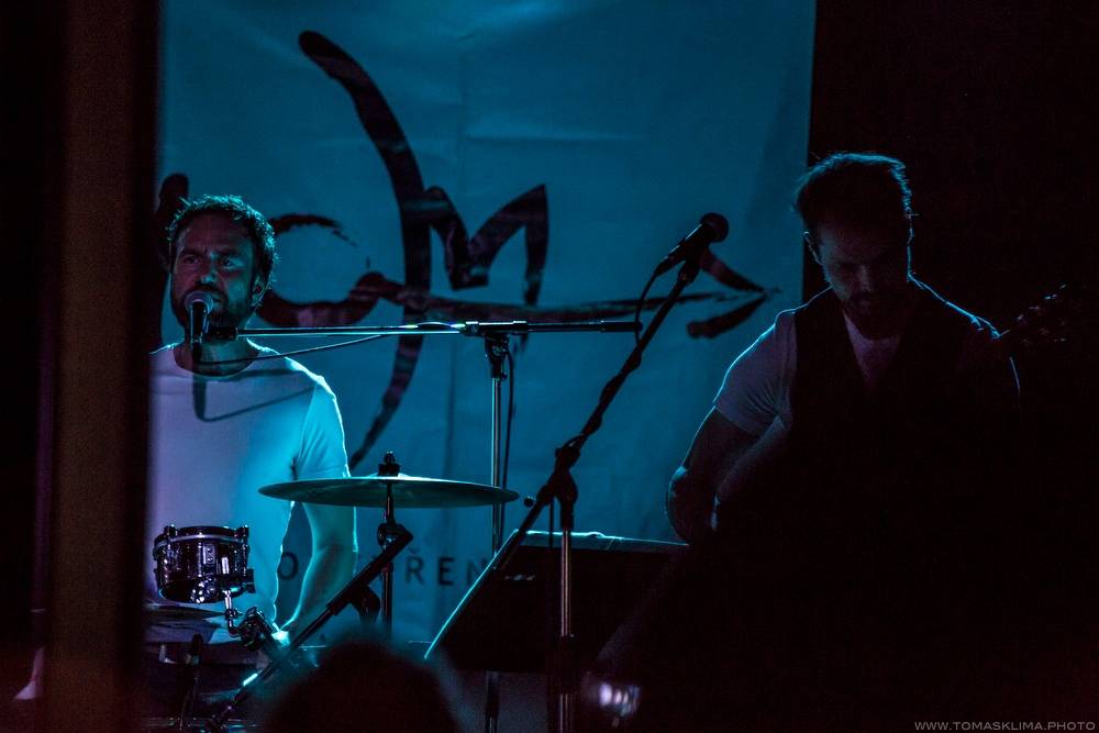 Tata Bojs zahráli v Cargo Gallery všem tatínkům