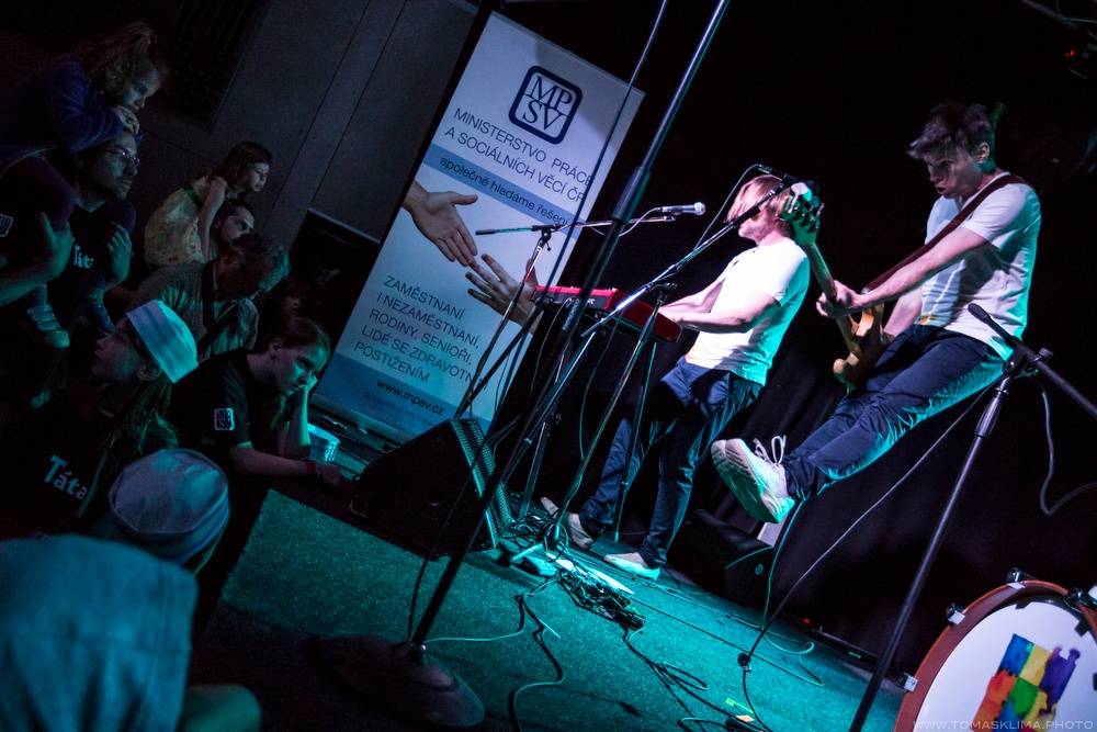 Tata Bojs zahráli v Cargo Gallery všem tatínkům