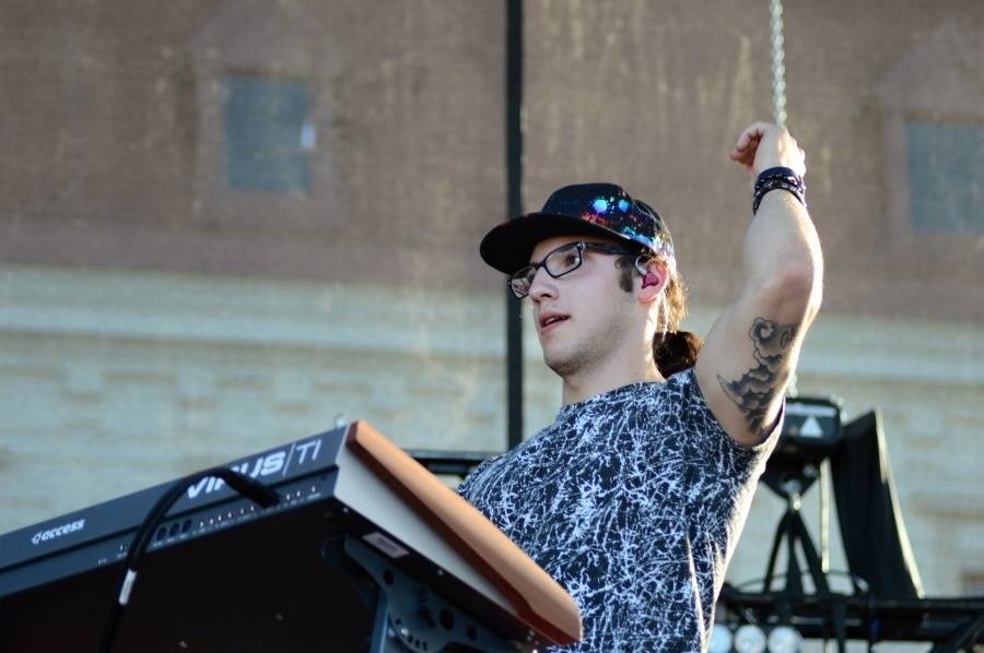 Holešovská regata viděla domácí špičku: přijeli Kryštof, Aneta Langerová, No Name i Jelen