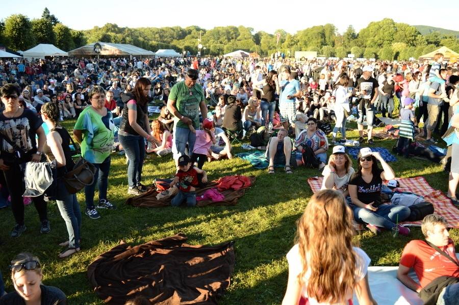 Holešovská regata viděla domácí špičku: přijeli Kryštof, Aneta Langerová, No Name i Jelen