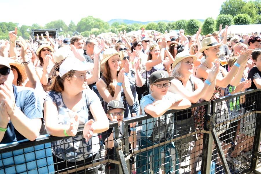 Holešovská regata viděla domácí špičku: přijeli Kryštof, Aneta Langerová, No Name i Jelen