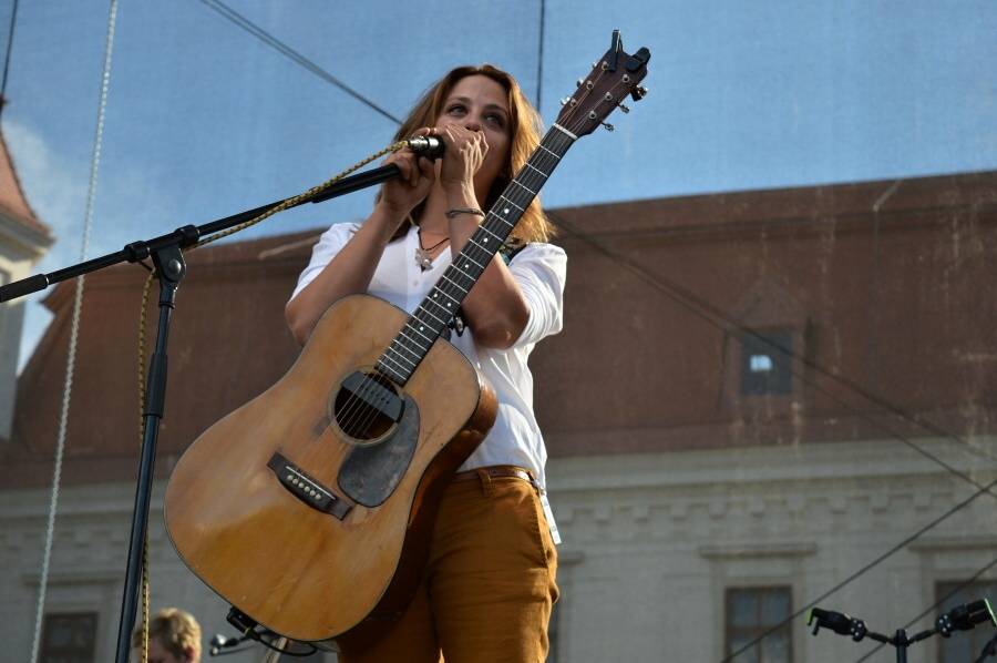 Holešovská regata viděla domácí špičku: přijeli Kryštof, Aneta Langerová, No Name i Jelen
