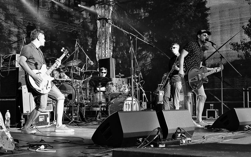 Wohnout oslavili na Vyžlovce Sladkých dvacet i s Evou Pilarovou