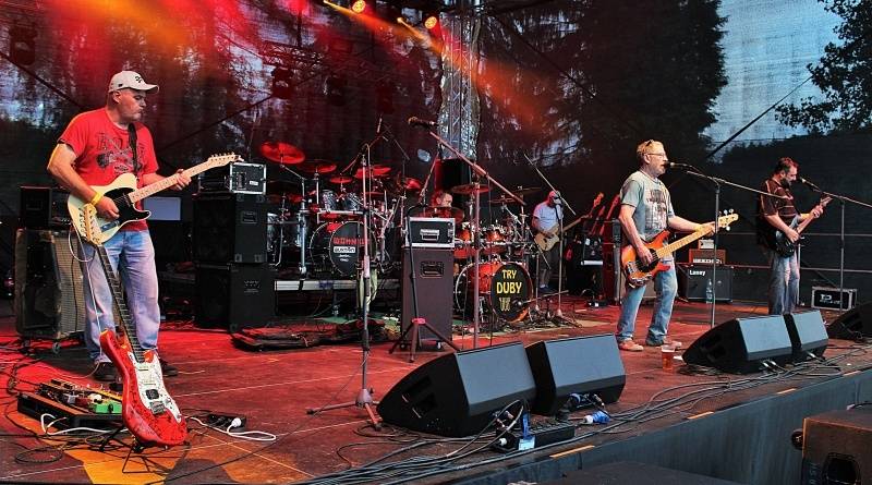 Wohnout oslavili na Vyžlovce Sladkých dvacet i s Evou Pilarovou