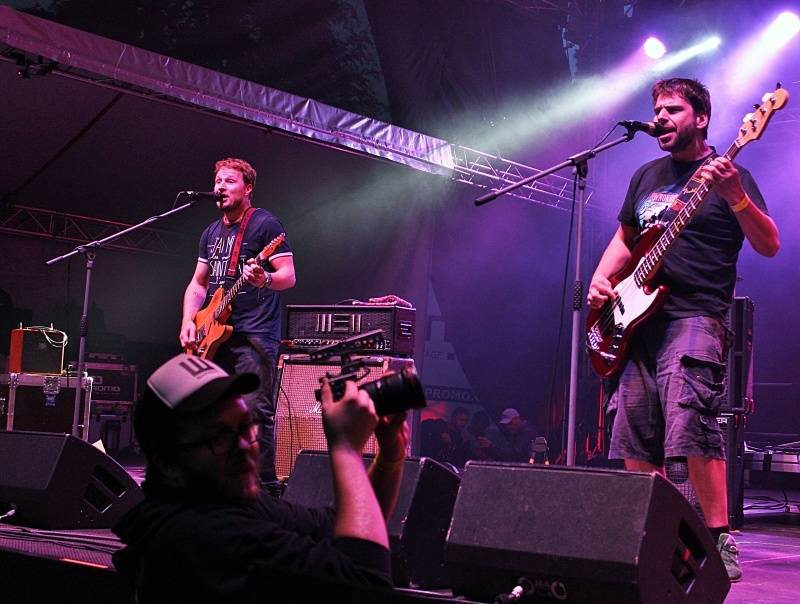 Wohnout oslavili na Vyžlovce Sladkých dvacet i s Evou Pilarovou