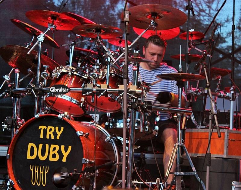 Wohnout oslavili na Vyžlovce Sladkých dvacet i s Evou Pilarovou