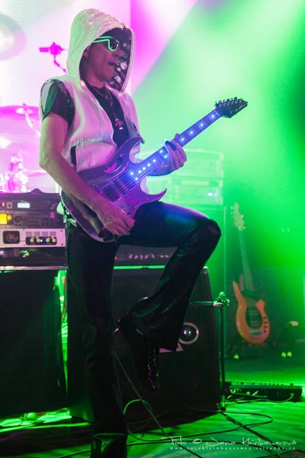 Steve Vai oslavoval v Lucerna Music Baru 25 let svého nejúspěšnějšího alba 
