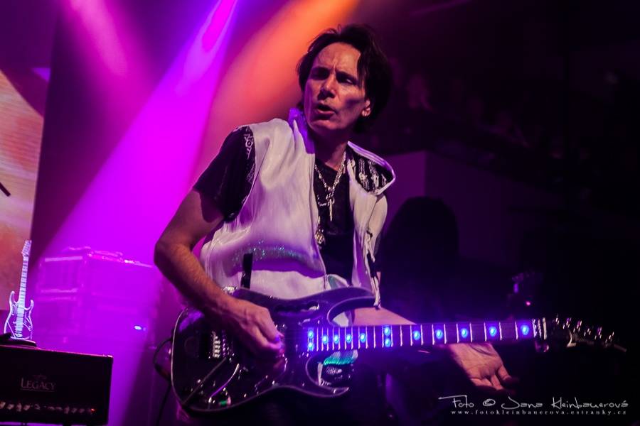 Steve Vai oslavoval v Lucerna Music Baru 25 let svého nejúspěšnějšího alba 