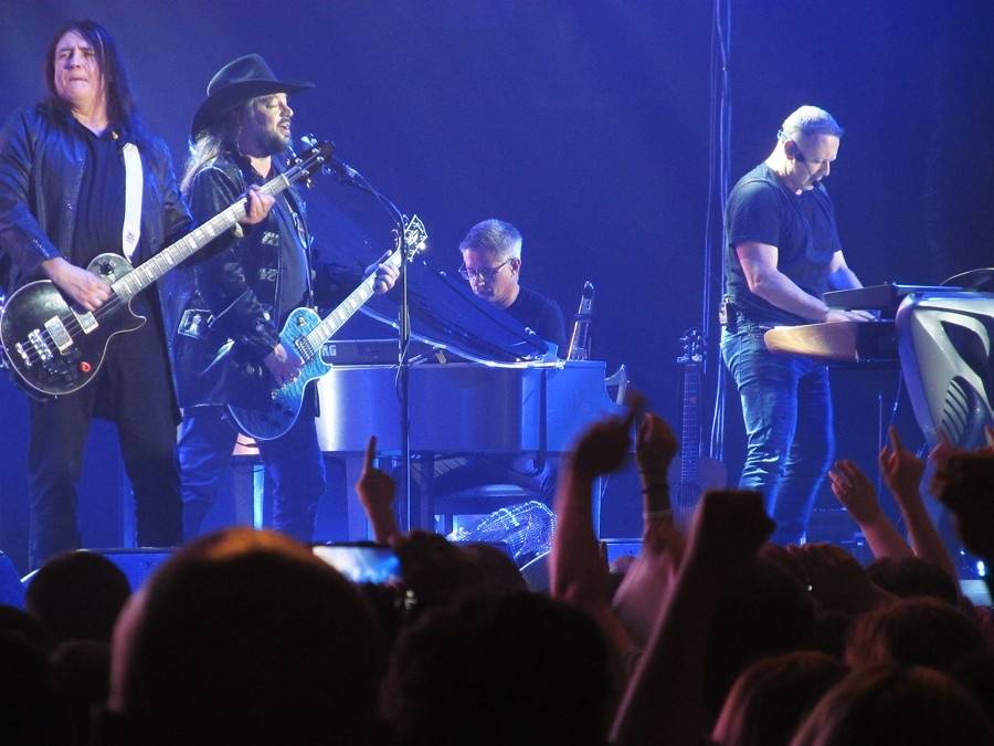 Lucie řádila v Bratislavě: 30 let s nimi slavila Lenka Dusilová i Michal Penk