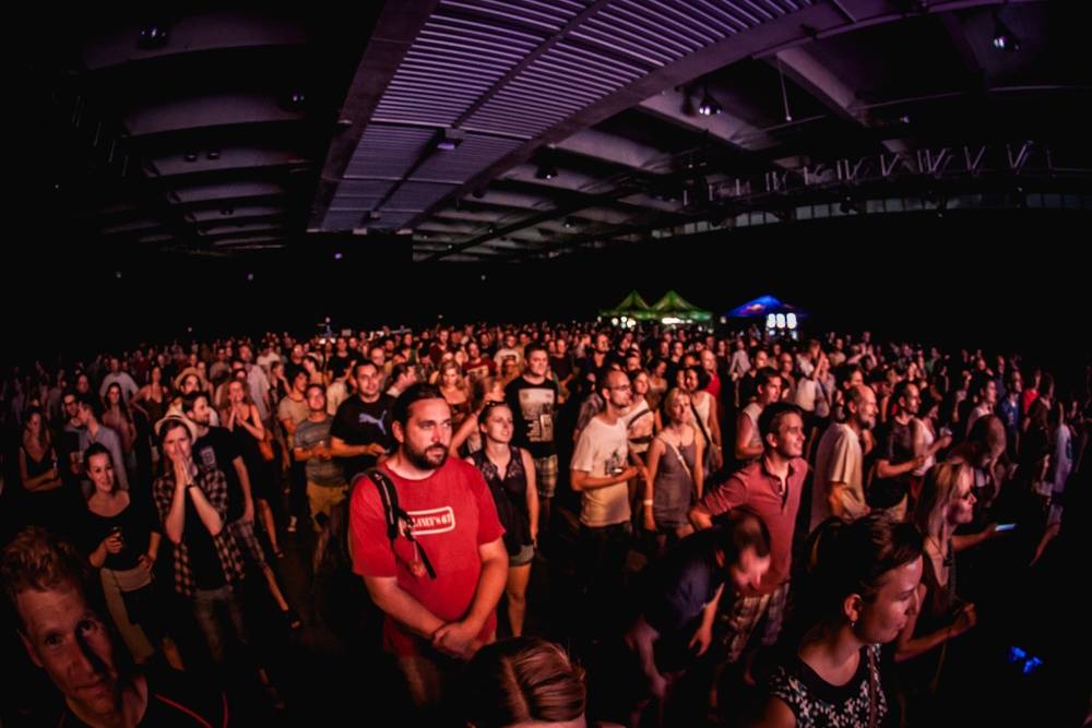 Metronome festival poprvé otevřel brány, warm up obstarali Thom Artway, No Distance Paradise a -123minut