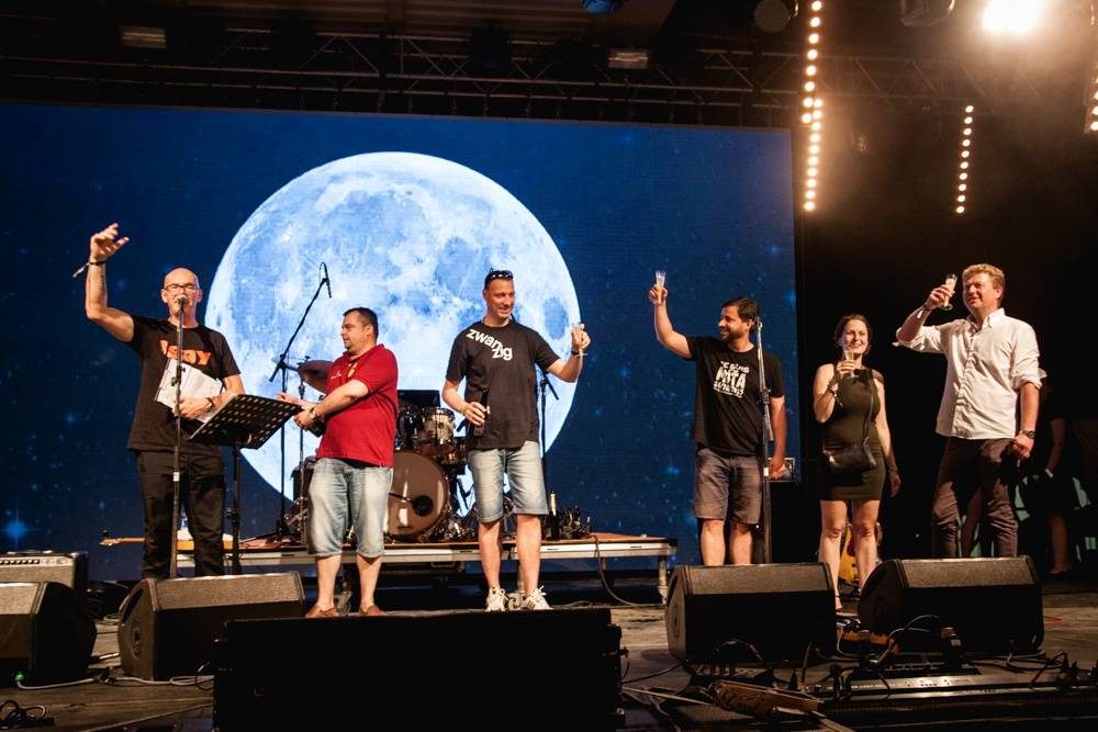 Metronome festival poprvé otevřel brány, warm up obstarali Thom Artway, No Distance Paradise a -123minut