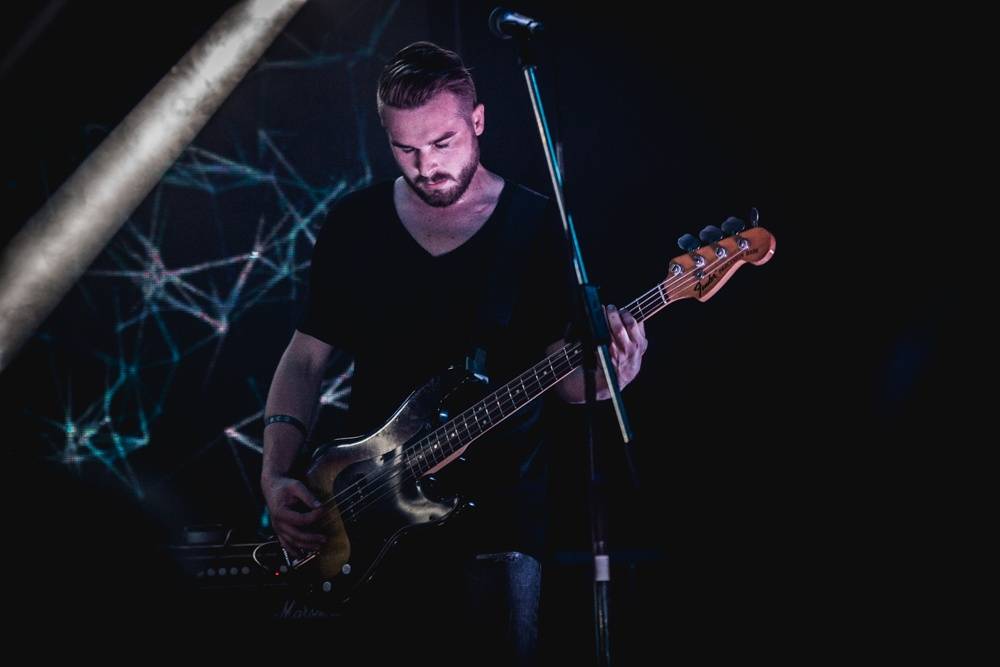 Metronome festival poprvé otevřel brány, warm up obstarali Thom Artway, No Distance Paradise a -123minut