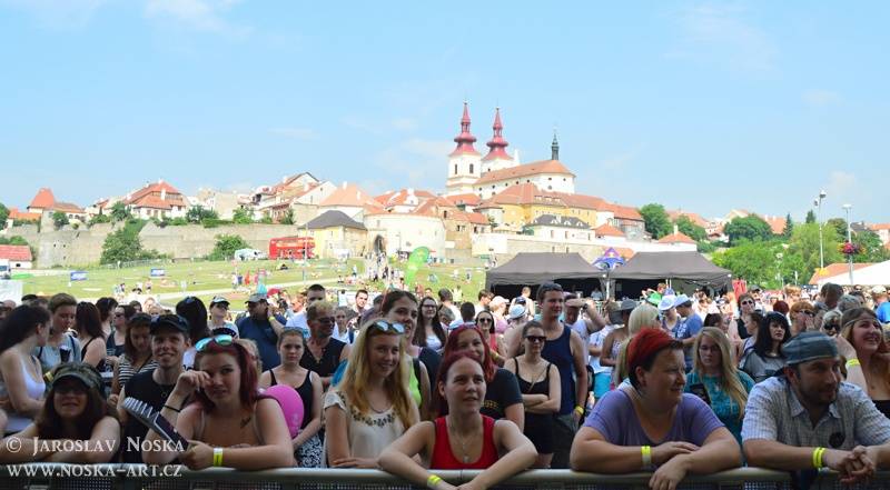 Vysmáté léto v Kadani: I přes déšt si publikum užilo Chinaski, Kryštof i Tři sestry