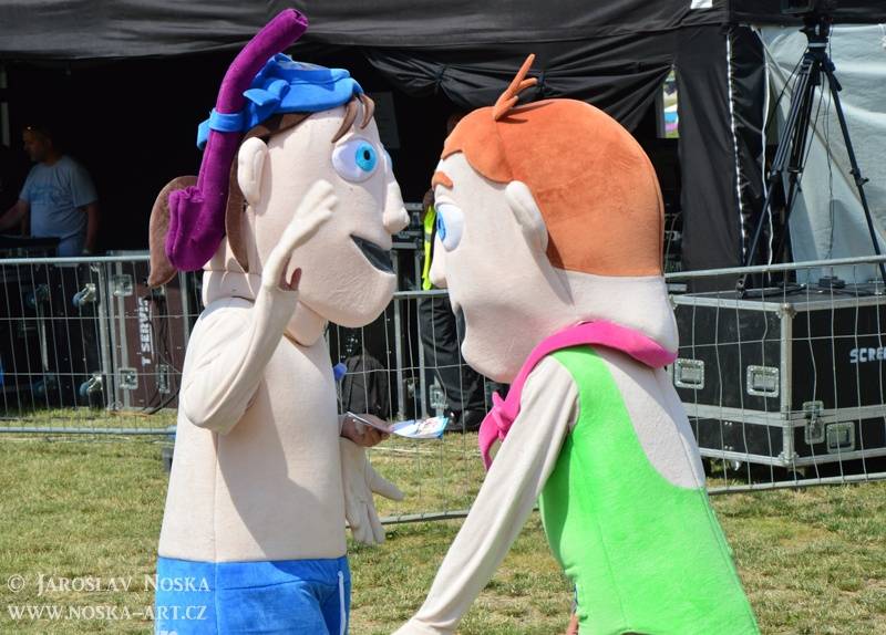 Vysmáté léto v Kadani: I přes déšt si publikum užilo Chinaski, Kryštof i Tři sestry