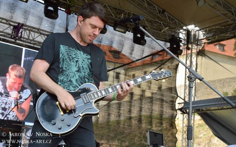 Vysmáté léto v Kadani: I přes déšt si publikum užilo Chinaski, Kryštof i Tři sestry