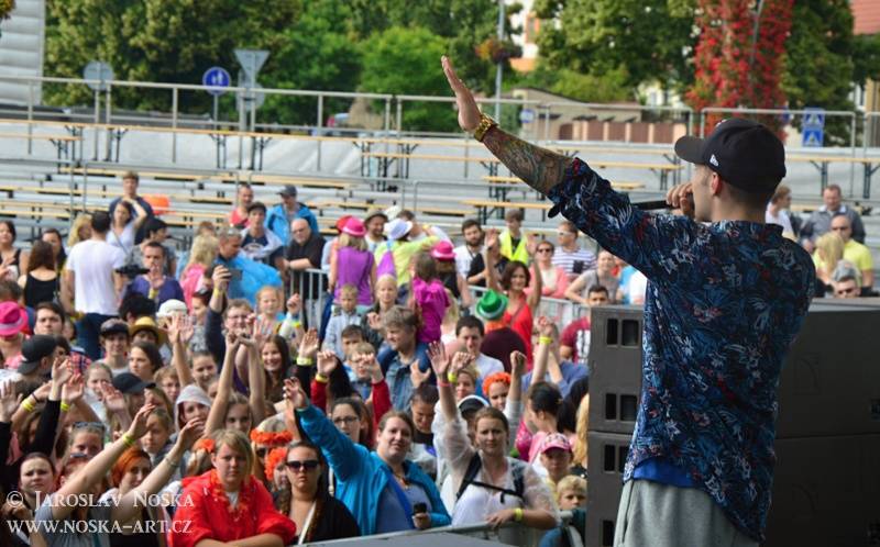 Vysmáté léto v Kadani: I přes déšt si publikum užilo Chinaski, Kryštof i Tři sestry