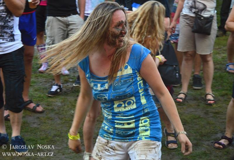 Vysmáté léto v Kadani: I přes déšt si publikum užilo Chinaski, Kryštof i Tři sestry