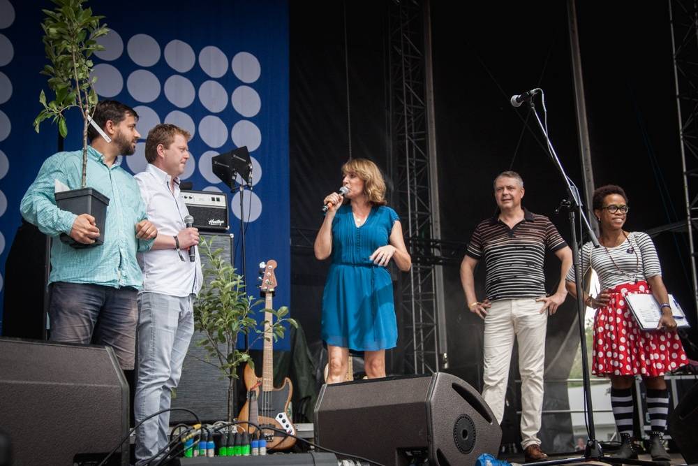 Metronome festival neohrozilo ani krupobití: Iggy Pop, Kooks, Ella Eyre i Mydy Rabycad ovládli pódium